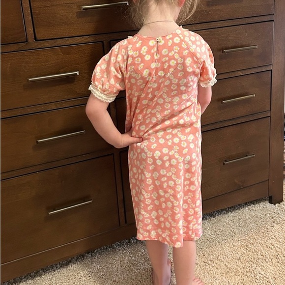 Vintage pinkish floral gown size 2-3 - Picture 3 of 8